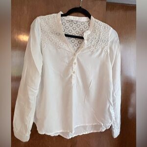 American Eagle eyelet blouse